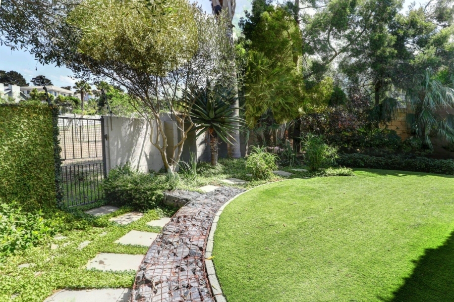 5 Bedroom Property for Sale in Van Riebeeckshof Western Cape